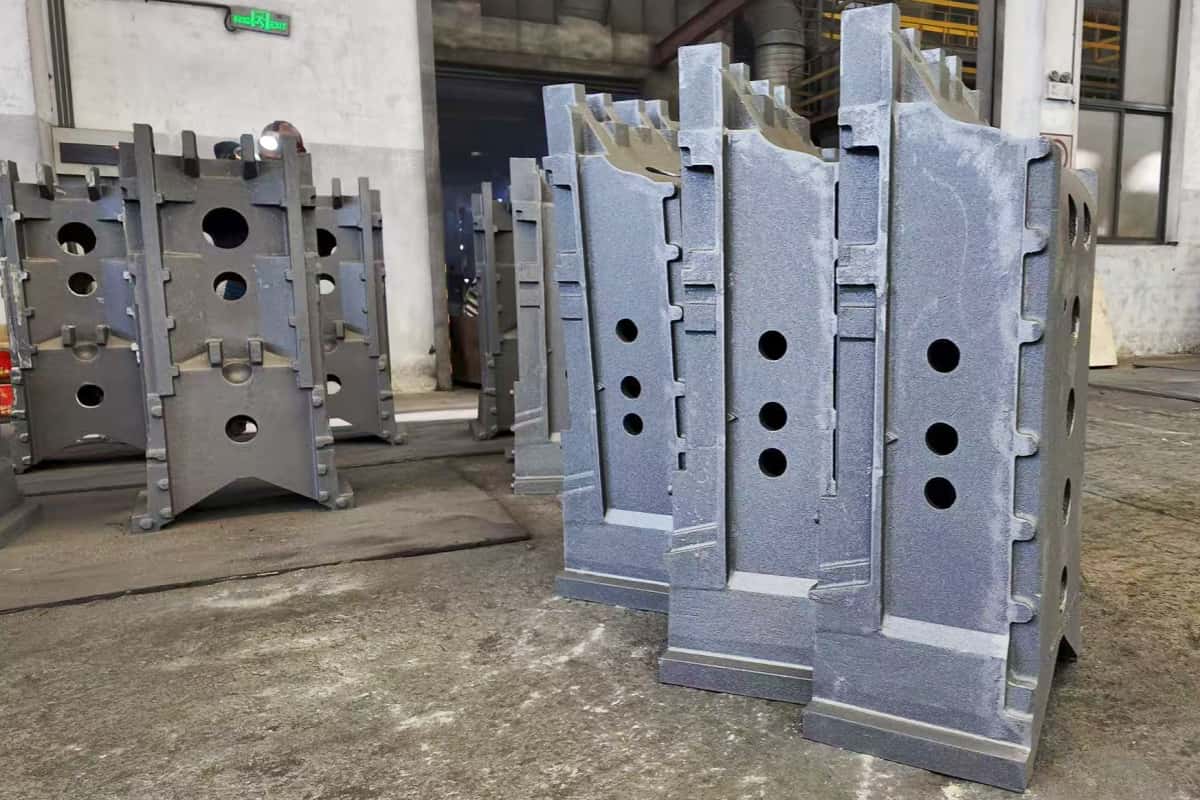Resin sand casting mold for machine column