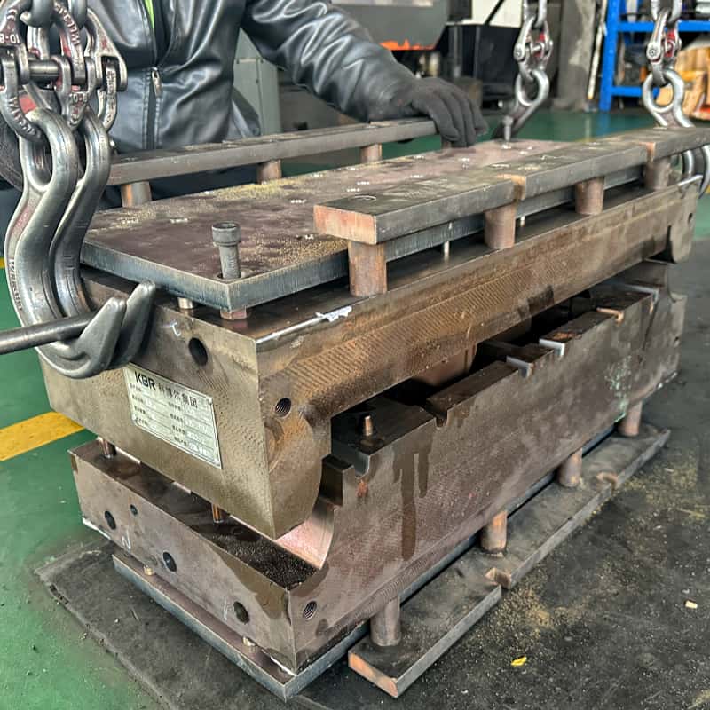 Coated sand shell casting - iron mold